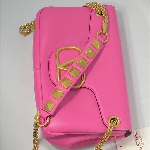 Valentino Garavani VLogo Leather Shoulder Bag - Picture 3 of 15